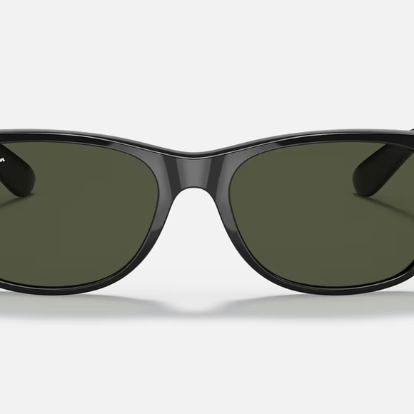 Ray-Ban New Wayfarer Classic sunglasses (RB2132) - Picture 9 of 10